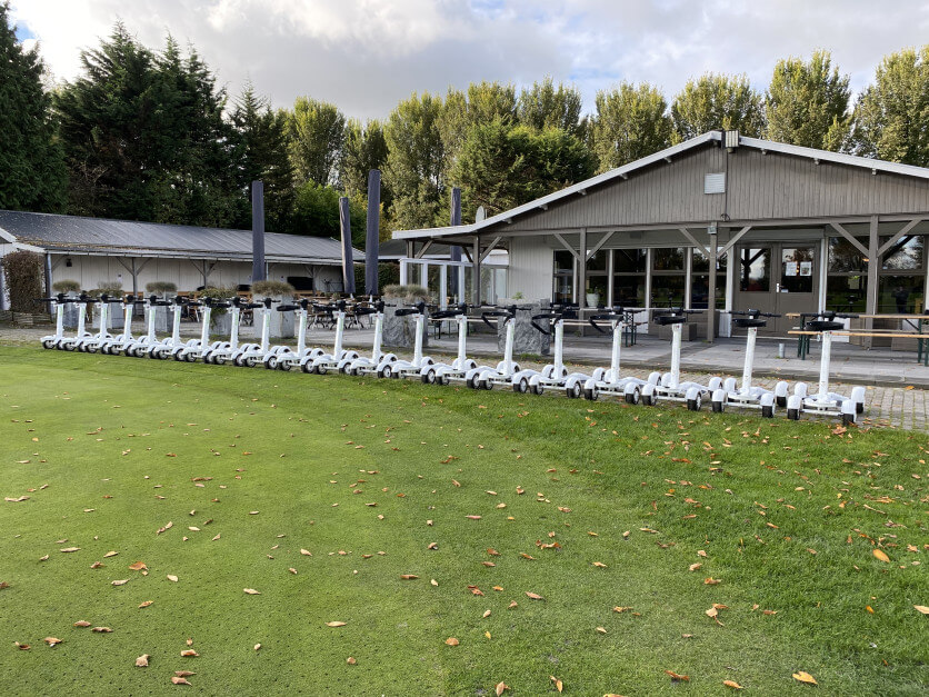 Tourers op golfbaan Waterland Amsterdam